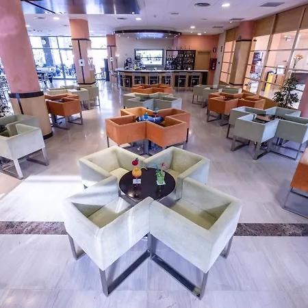 California Palace 4* Σαλού