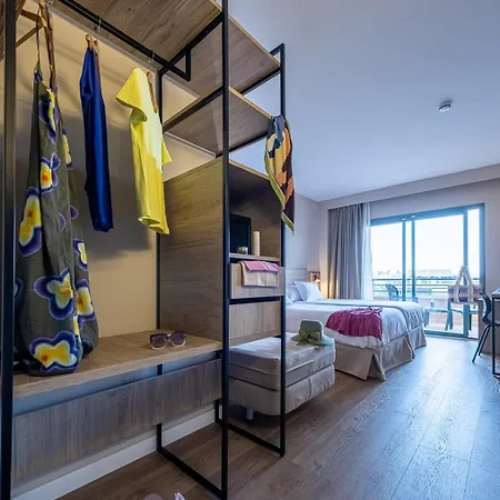 Hotel California Palace 4*