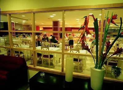 호텔 California Palace 살루