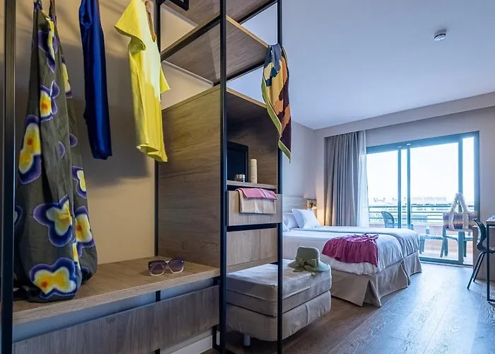 מלון California Palace 4*