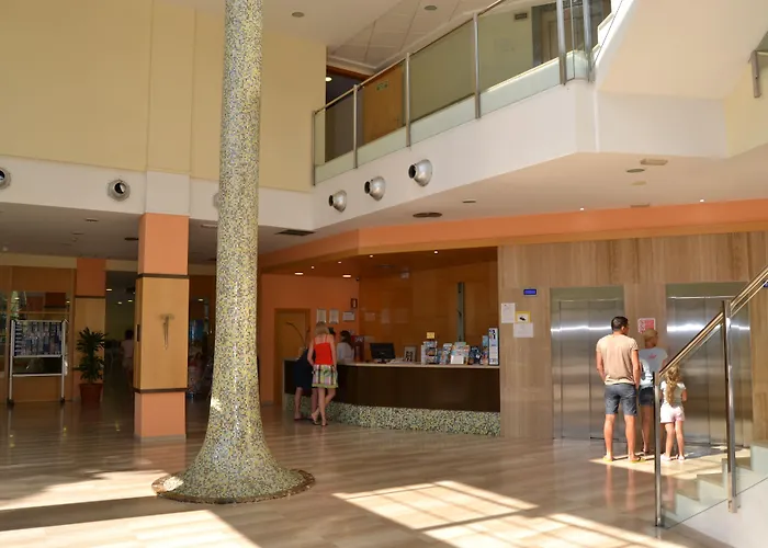 California Palace מלון סאלו