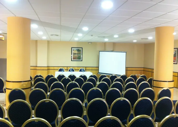 מלון California Palace סאלו