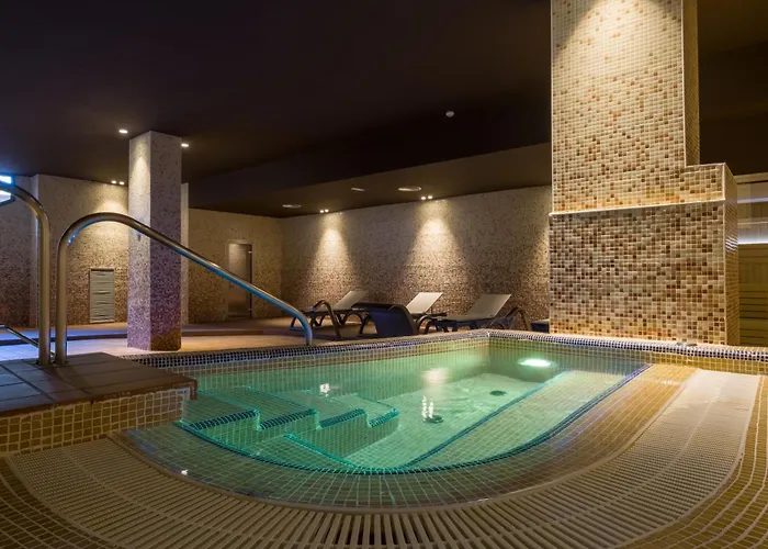 California Palace מלון 4*
