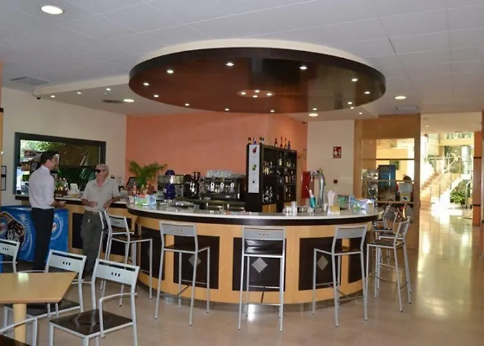 California Palace 4* סאלו
