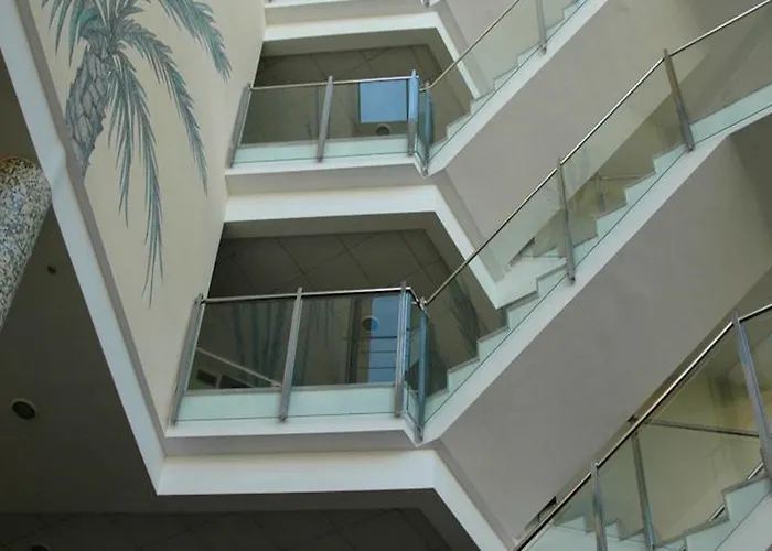 California Palace 4*