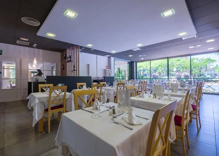 California Palace מלון 4*